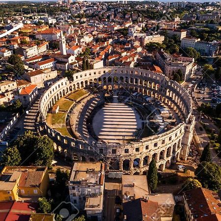 Pula Center Arena Belvedere Apartments And Rooms エクステリア 写真