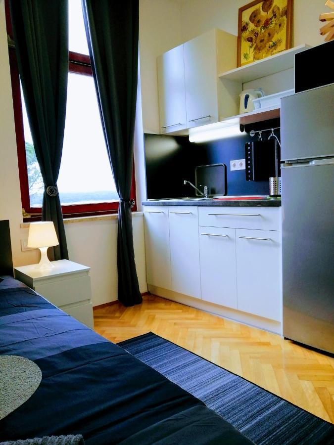 Pula Center Arena Belvedere Apartments And Rooms エクステリア 写真